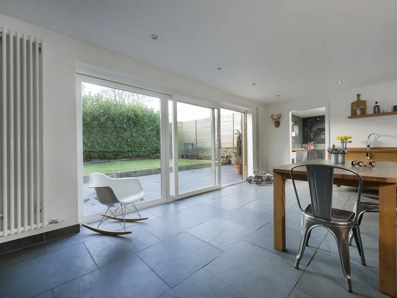 Sliding Windows — Gallery Wimbledon